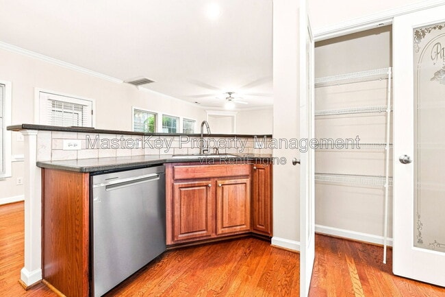 Photo - 725 Keystone Park Dr