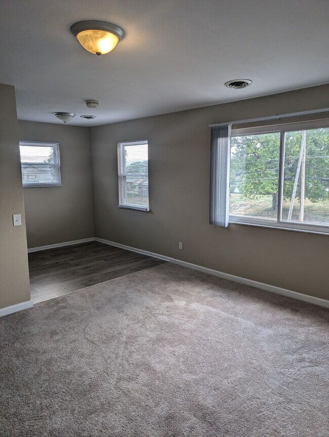 Photo - 140 Main Ave