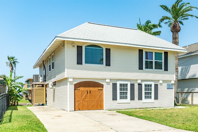 Photo - 4421 Pelican Rd