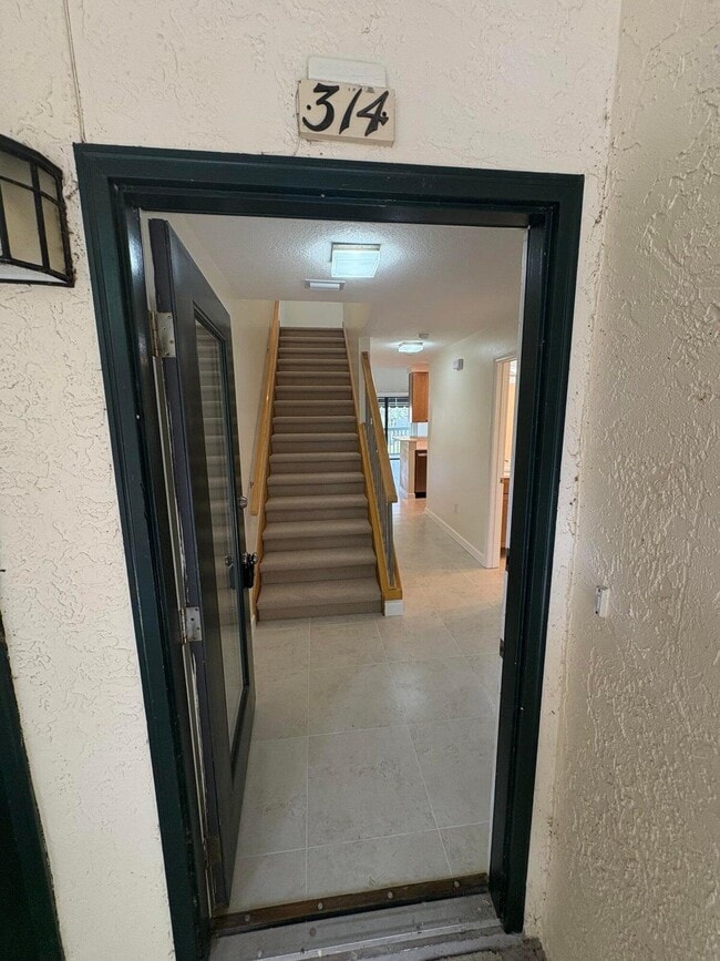 Photo - 314 Westlake Ct