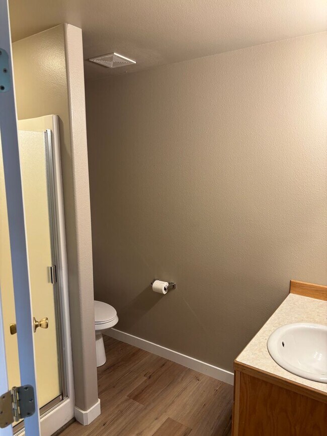 Photo - 1523 NE Frank McClean Ct Unidad 2