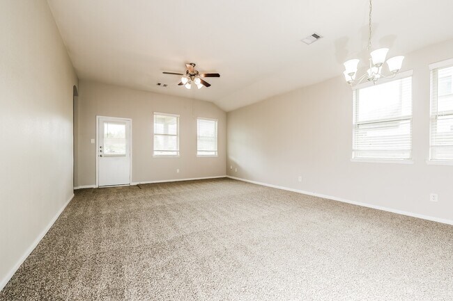 Photo - 1664 Rd 5102