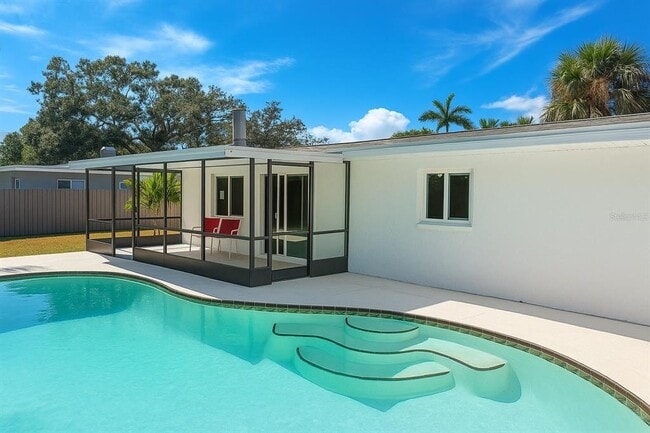 Photo - 4201 14th Way NE