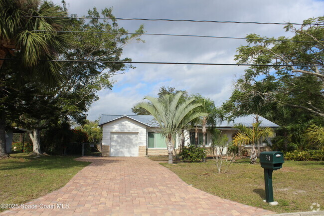 Building Photo - 394 Royal Palm Dr Rental