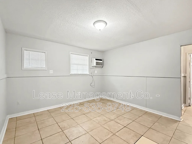 Building Photo - 524 Starrett Rd