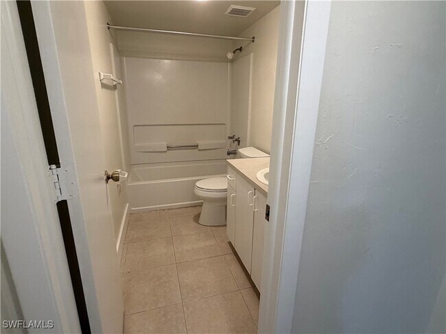 Photo - 4210 Looking Glass Ln Unit 4215