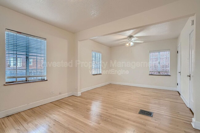 Photo - 2501 York St