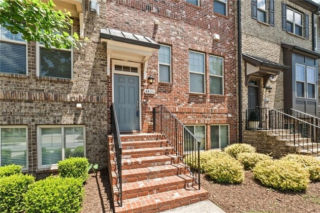 Photo - 4435 Donahue Ave