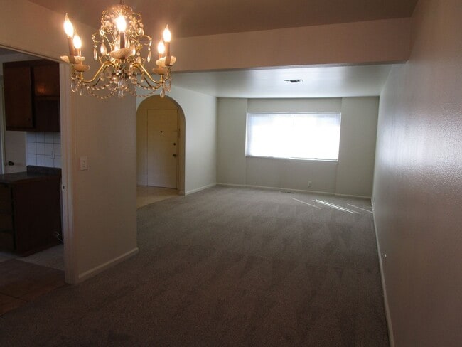 Photo - 812 Briarwood Ct