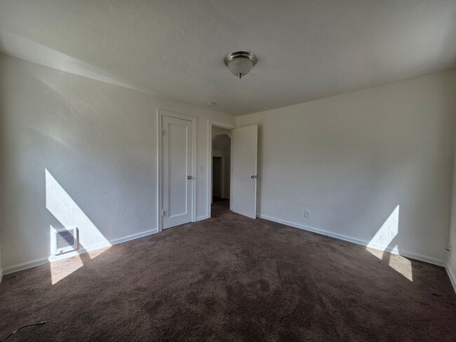 Photo - 4 Bedroom, 1 Bath