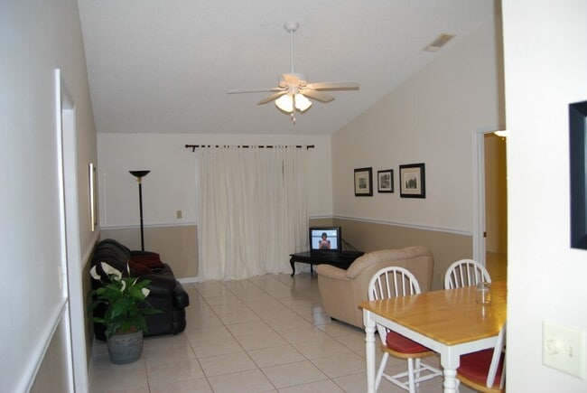 Photo - 1000 Martin Blvd