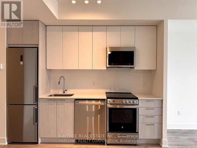 Photo - 185 Deerfield Rd Unit 1402