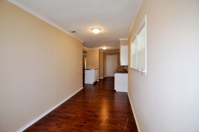 Photo - 6601 Stonewall St