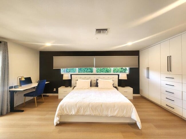 Photo - 3481 NE 31st Ave