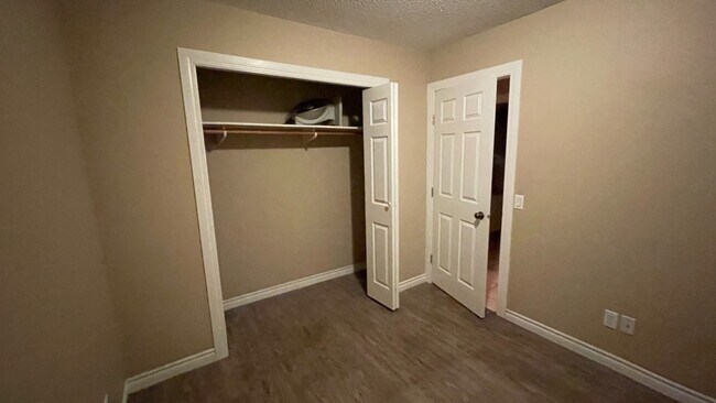 Photo - 3903-3943 43 Ave Unité 2E- Bsmt