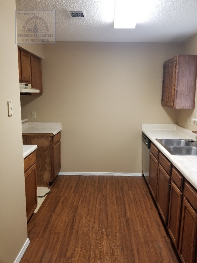 Photo - 20 Fieldcrest Ln