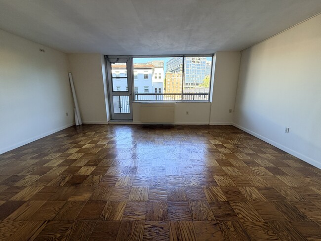 101 Monmouth St Unit 304
