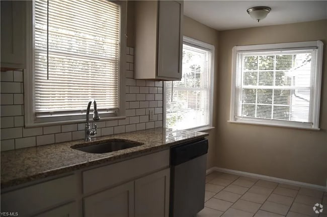 Building Photo - 3719 Riedham Rd Rental