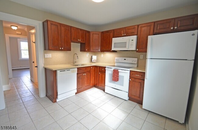 Photo - 326 Livingston St Unidad 2