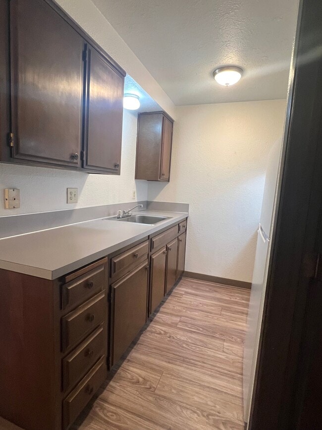 Photo - Anita Manor Apartments