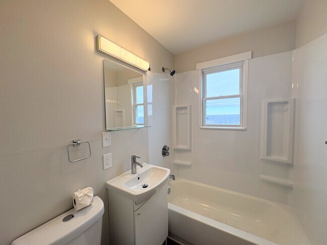 Photo - 360 Hemlock Dr