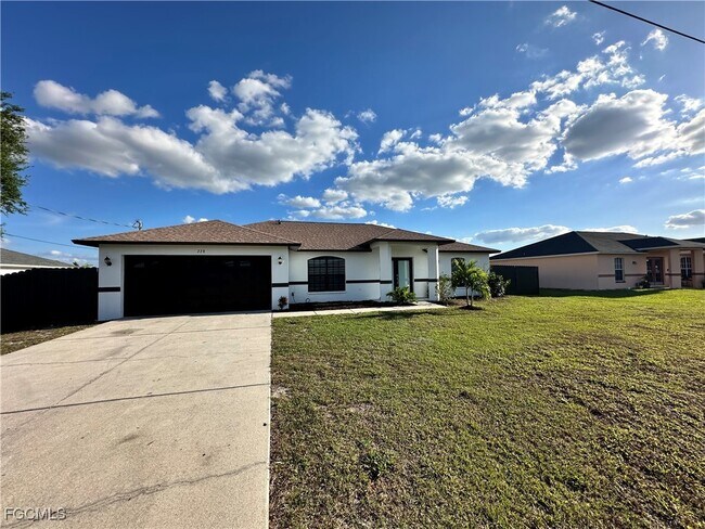 Photo - 228 Magellan St