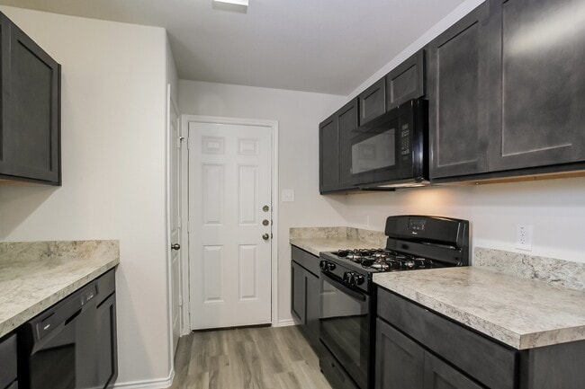 Photo - 8719 J C Oaks Cir