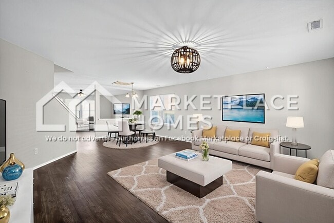 Photo - 904 SW Loudon Dr