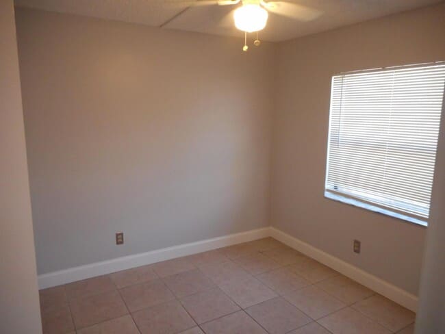 Photo - 10346 NW 11th St Unidad 104