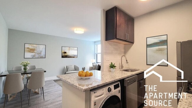 Photo - 445 W Barry Ave Unidad 1