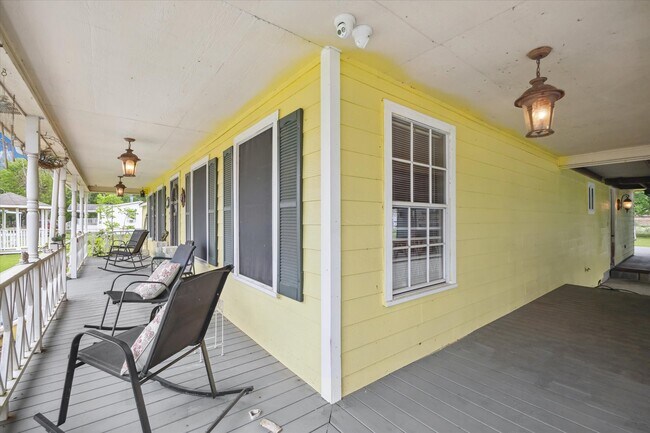 Photo - 803 Hennessey Dr