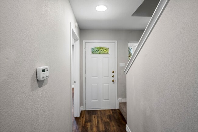 Photo - 1123 Runneburg Rd