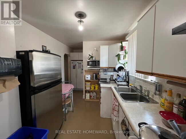 Photo - 124 Glencrest Blvd