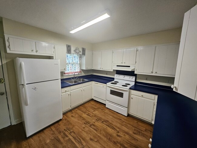 102 Cedar Ct Unit B