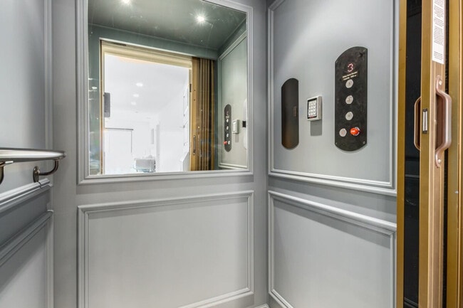 Photo - 4238 N Craftsman Ct Unit SI FL2-ID1558688P