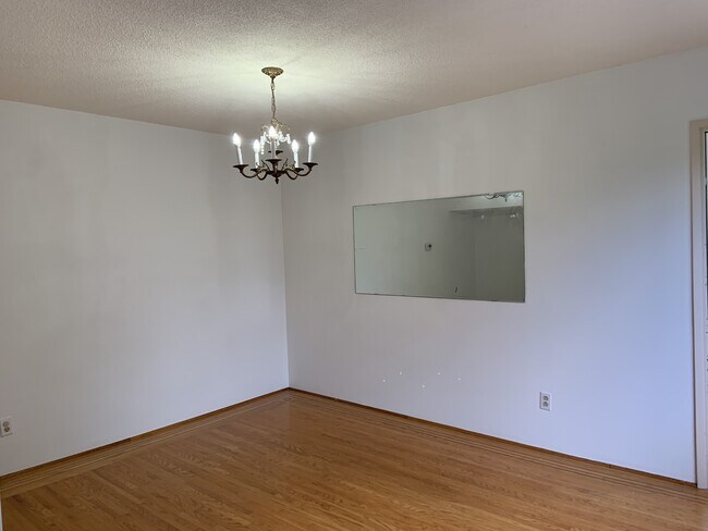 Photo - 5342-539A 9a Ave