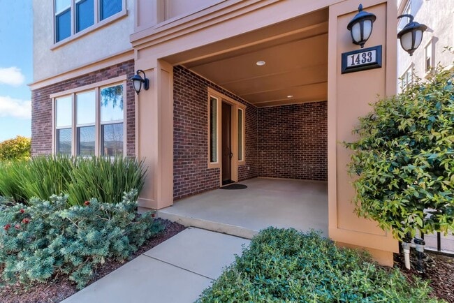 Photo - 1433 Freeman Ln