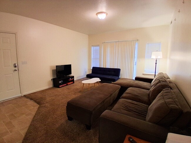 Photo - 416 N Seven Peaks Blvd