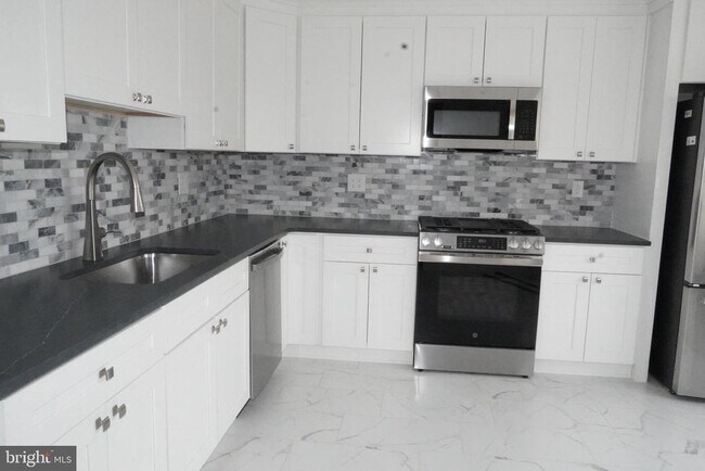 Photo - 7308 Normandy Dr