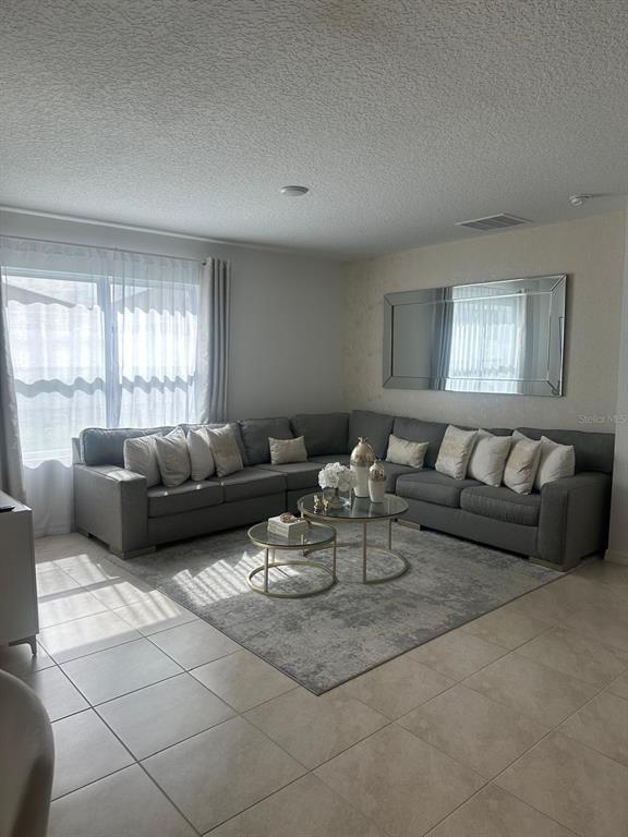 Photo - 1823 Bluepoint St