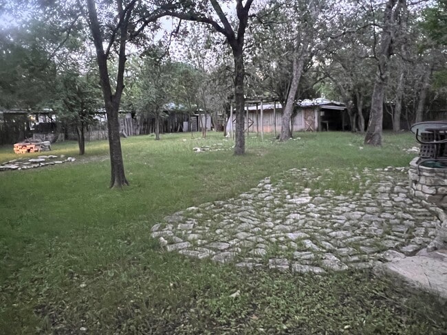 Photo - 302 Dallas St