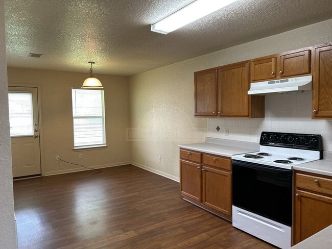 Photo - 1600 Dugger Cir Unit 1600 Dugger Cr  A