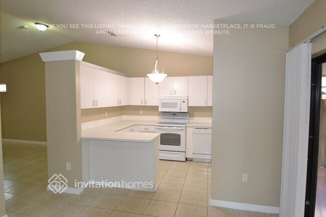 Photo - 10215 NW 126th St