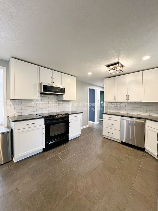 Photo - 6008 Melrose Ln