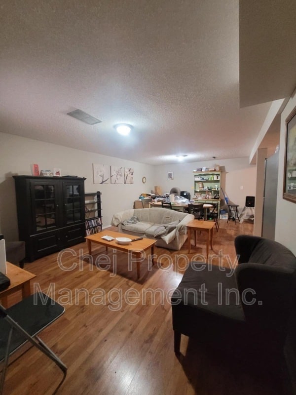 Photo - 14212-14114 114 St NW Unit Lower