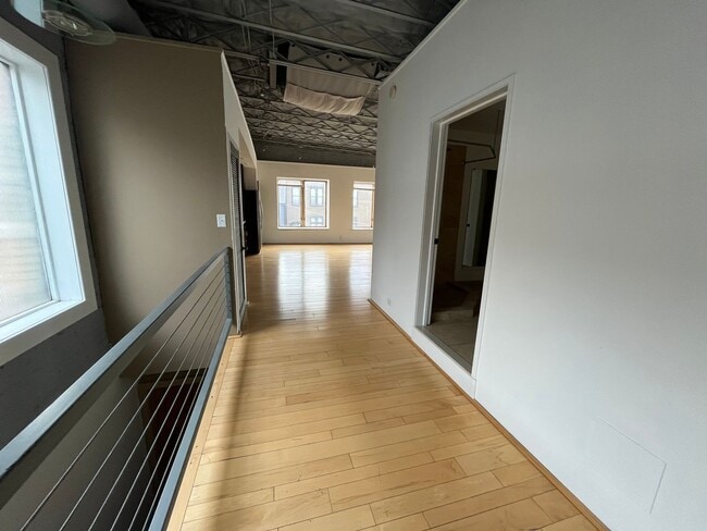 Photo - 10 E Broadway Unit Apt B (3rd Floor)