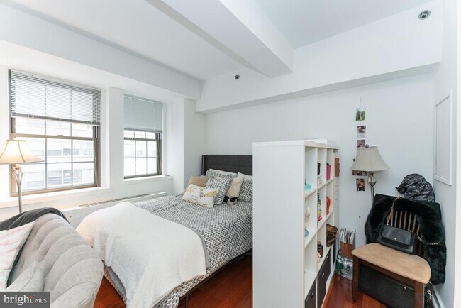 Photo - 219 S 18th St Unidad 504