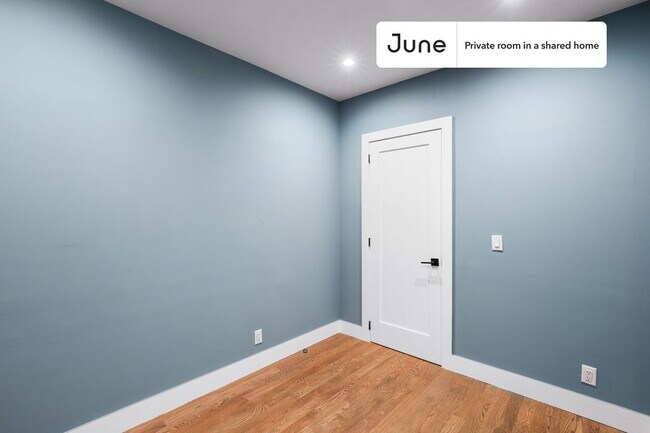 Room in Shared 4 bed/2 bath home in West Harlem