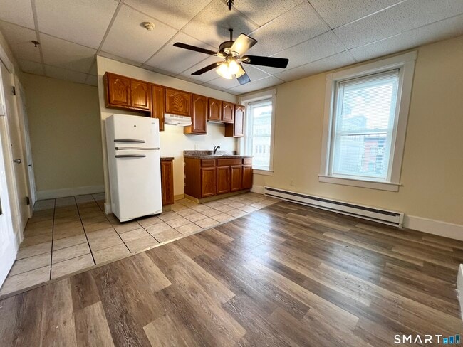 Photo - 696 Main St Unit 1C