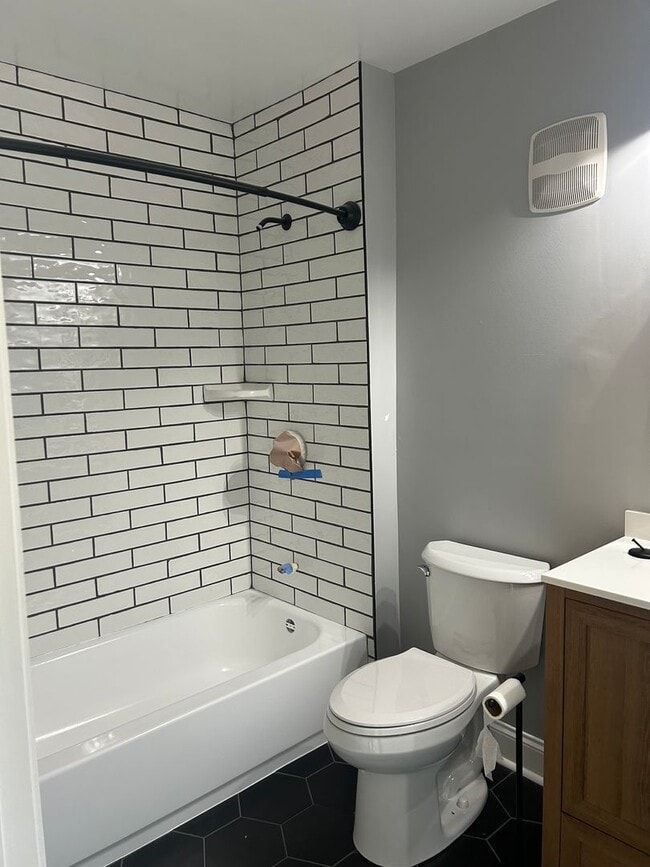 Photo - 07-102 Frady Unidad 07-102 - C